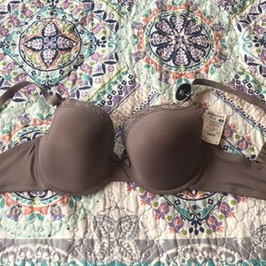 Delta Burke bra 38DD NWT